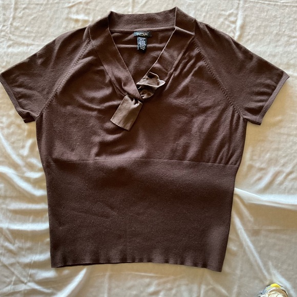 Bob Mackie Studio Lightweight Pull Over Short Sleeve Sweater Attached Satin Tie - Picture 1 of 8